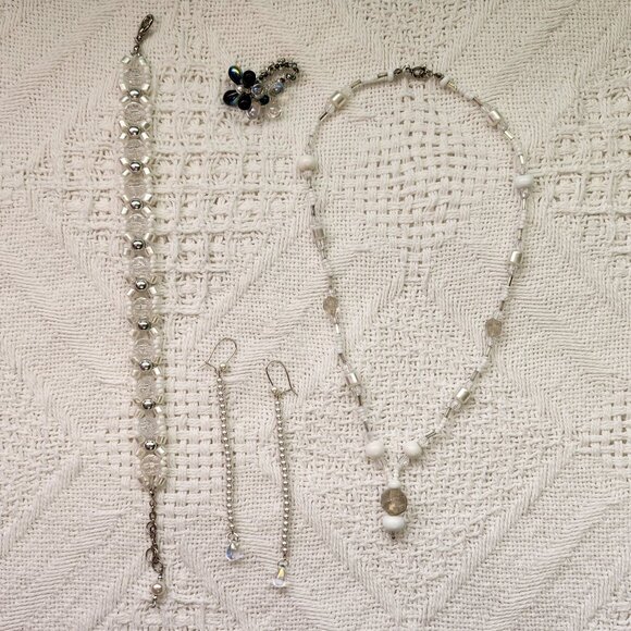 BFD Beaded Set of Jewelry In White Tones - Picture 3 of 8